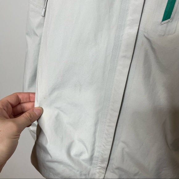 Women's Patagonia Goretex Piolet jacket - Picture 5 of 14